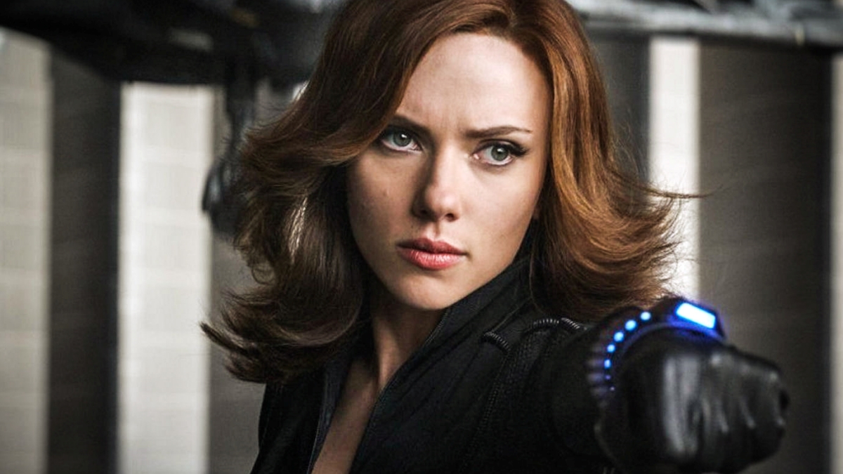 Você sabia que Scarlett Johansson quase não fez o papel de 'Viúva Negra'? Vem ver quem era a outra atriz na disputa