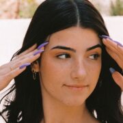 Charli D'Amelio ganhou muito dinheiro