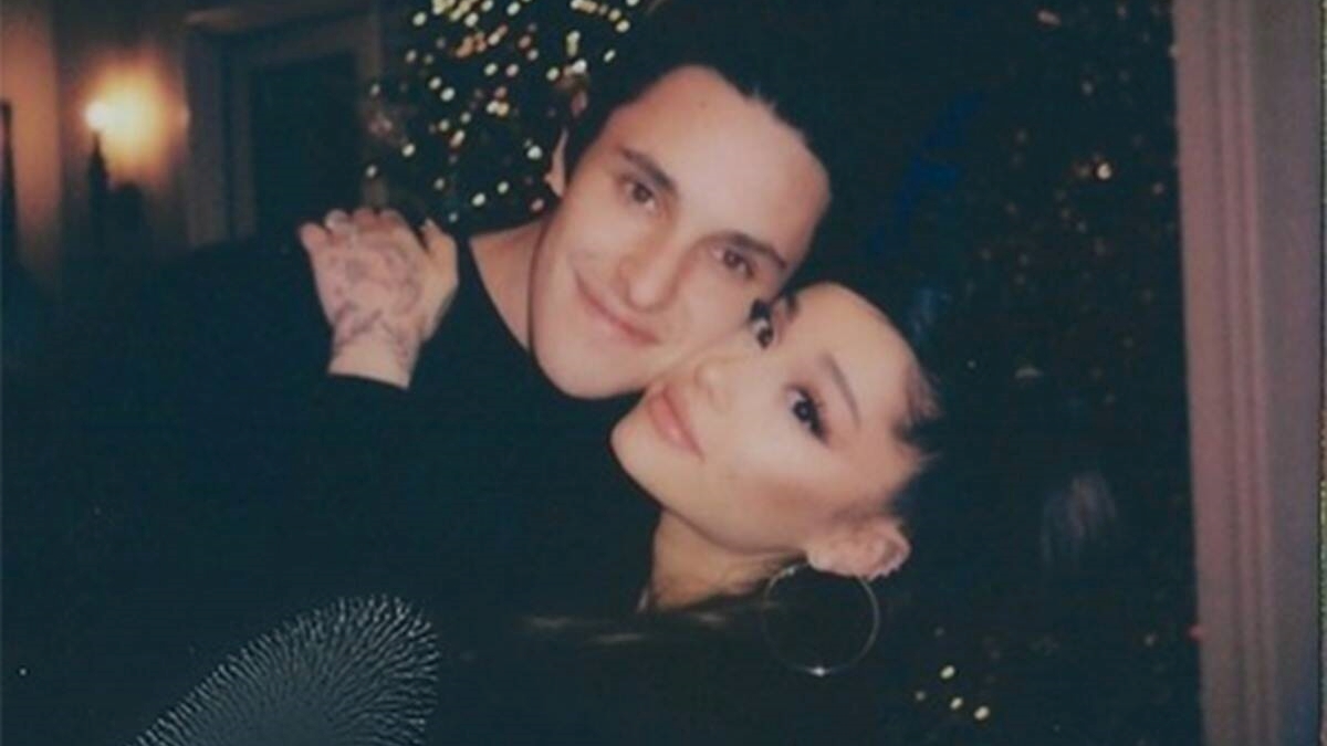 Casamento de Ariana Grande e Dalton Gomez já aconteceu, diz site