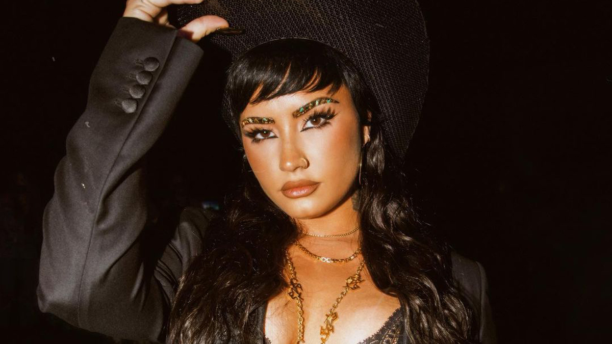 Demi Lovato convidou essa estrela de Hollywood para um encontro por DM