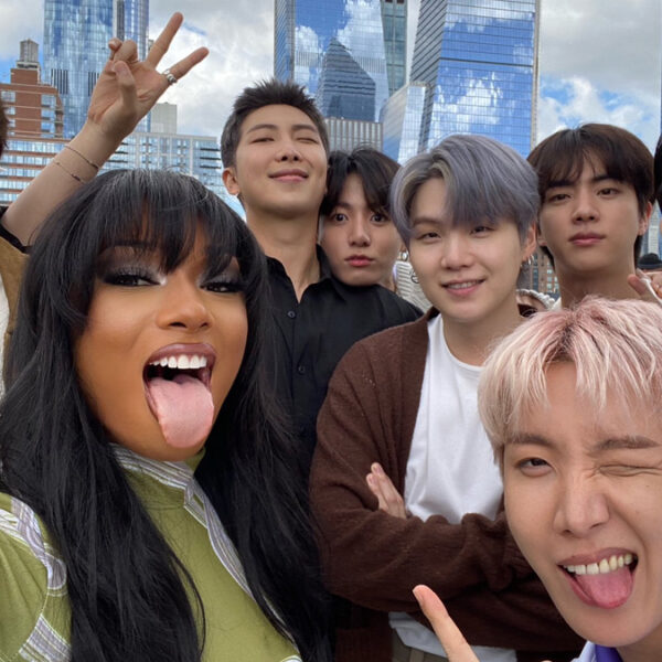 Megan thee с бтс. Меган сталлион 2022. Bts и меган. Bts megan thee stallion. Megan thee с бтс.