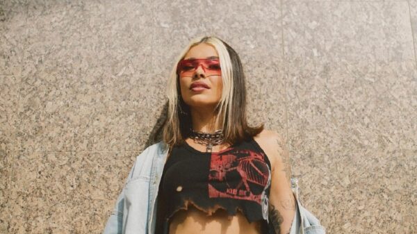 A cantora Lary está prestes a lançar seu mais novo clipe, e dessa vez, a faixa ganhará um vídeo inspirado em fashion films!