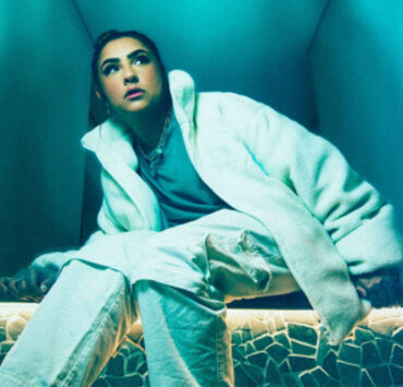 Bibi Tatto quer deixar os jogos de interesse de lado em sua nova música 'Várias Opções'