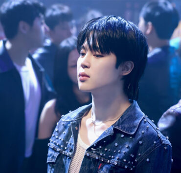 Jimin, do BTS, faz história ao debutar em #1 na Billboard Hot 100 com "Like Crazy"