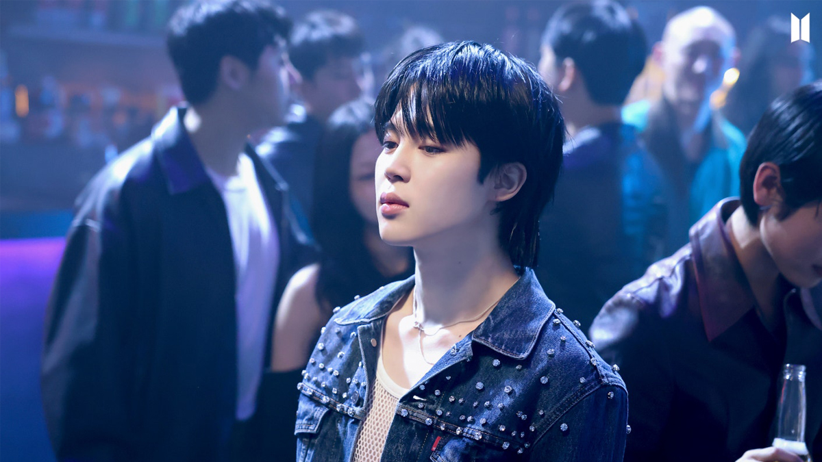 Jimin, do BTS, faz história ao debutar em #1 na Billboard Hot 100 com "Like Crazy"