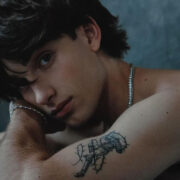 Johnny Orlando dá spoilers sobre a parte 3 do 'The Ride' e fala sobre vinda ao Brasil: "Prometo que está chegando" (EXCLUSIVO)