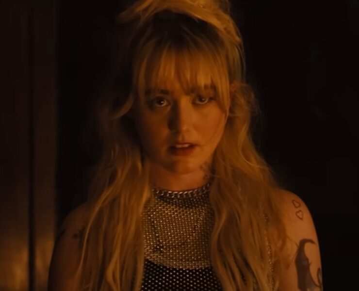 Kathryn Newton conta detalhes das gravações e de sua personagem no novo filme 'Abigail'